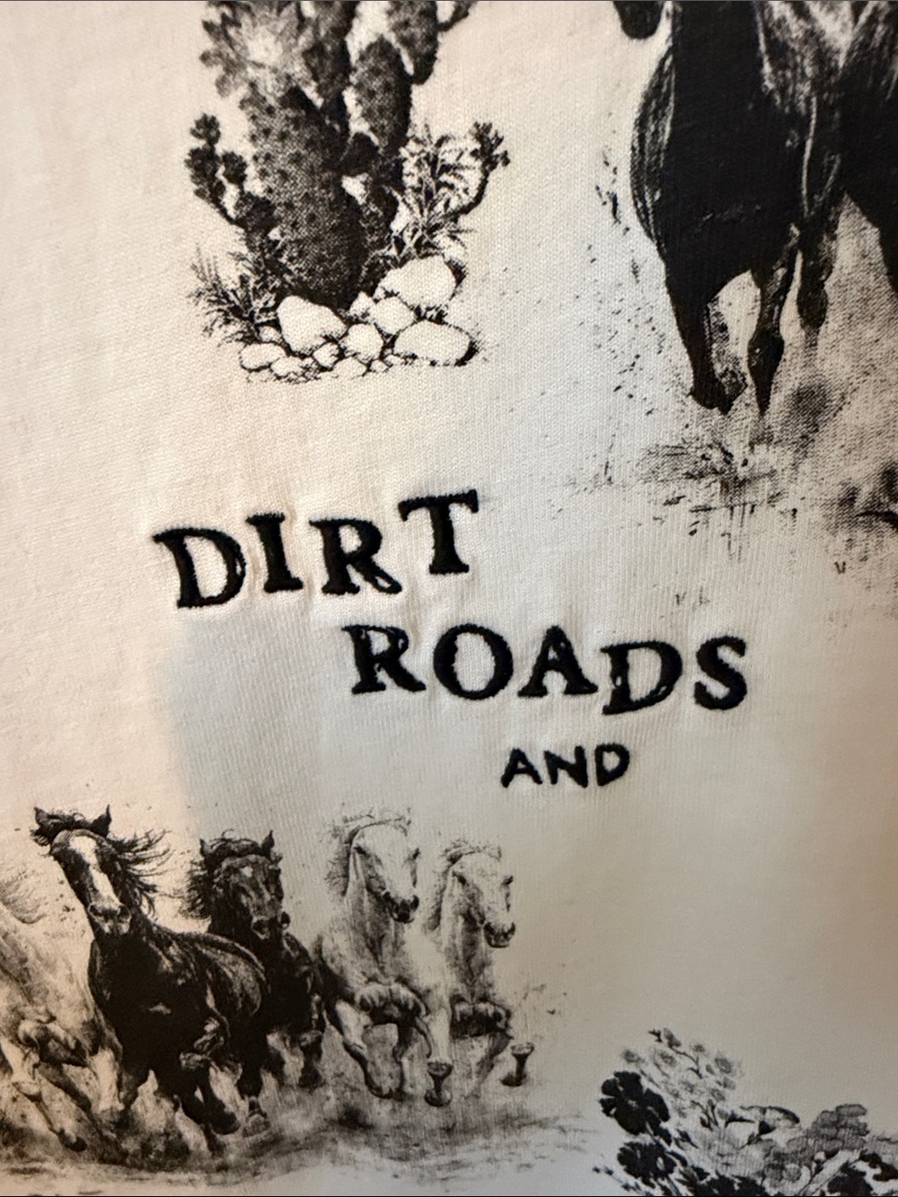 Abercrombie & Fitch Women’s Oversized White Tee with Black Horse Graphic - Picture 4 of 5